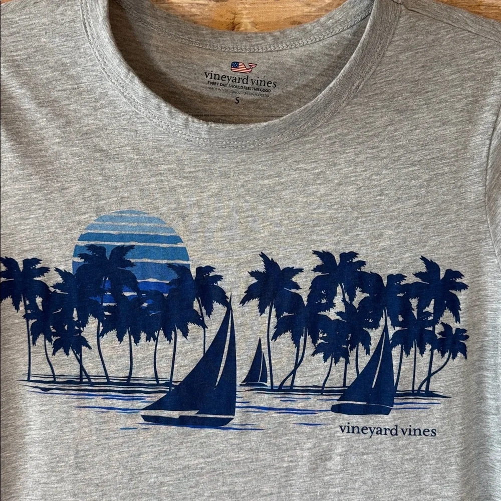Vineyard Vines Heather Gray Tee with Navy Palm and Sailboat Design - Picture 3 of 7